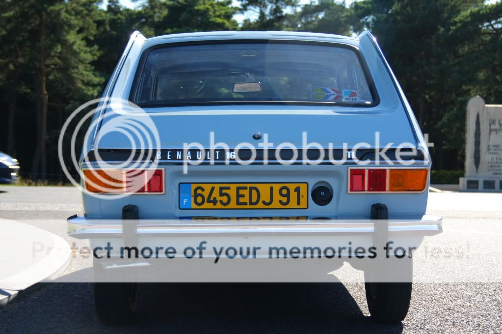 http://i544.photobucket.com/albums/hh326/RonRS/Renault%2016/IMG_8930.jpg