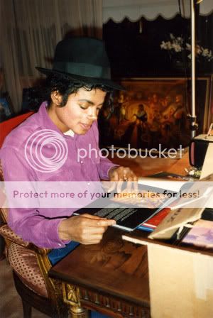 mj08jhyy.jpg